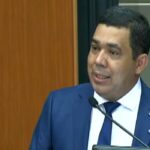 Soldado Sampaio assume governo em cerimônia na Assembleia Legislativa de Roraima