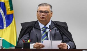 Dino mantém exigência de desincompatibilização e permite troca de candidatos em Roraima