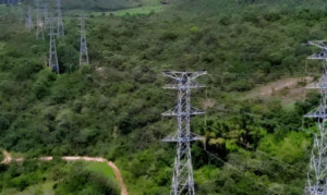 Proposta aprovada na Câmara cria plano para energia em áreas remotas de Roraima