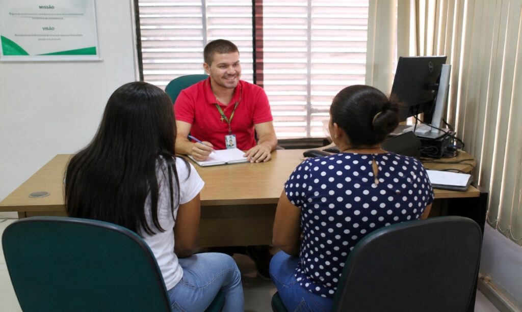 Adolescente com leucemia obtém na Justiça acesso a remédio de R$ 9,7 mil em Roraima