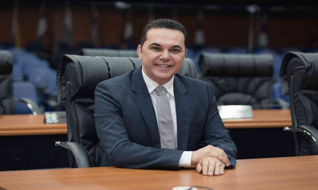 Ministro do STF autoriza Jalser Renier a participar das eleições após recurso contra cassação